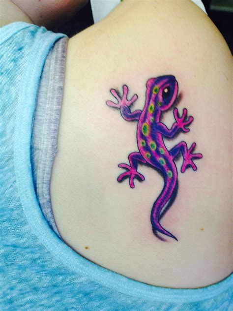 gecko tattoo meaning|cute lizard tattoos.